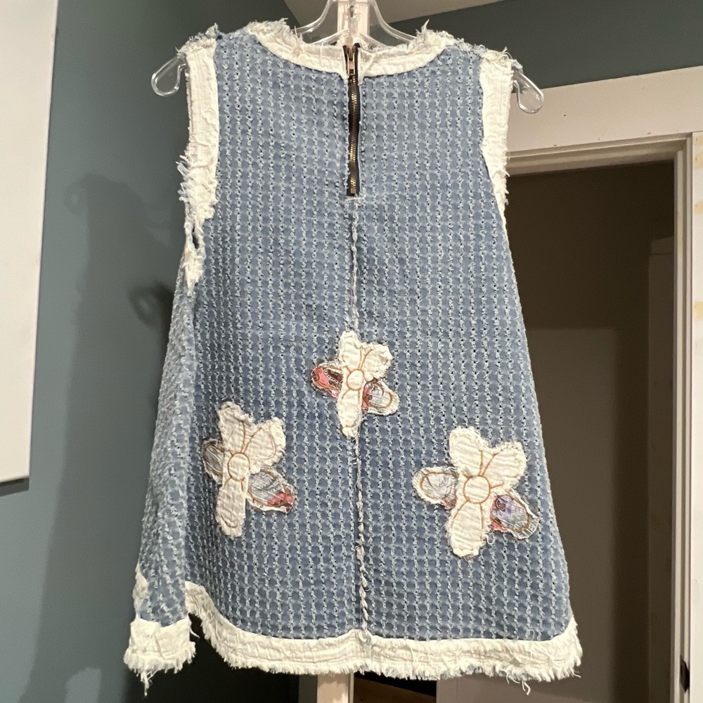 Floral Embroidered Blue Sleeveless Top - Picture 3 of 4